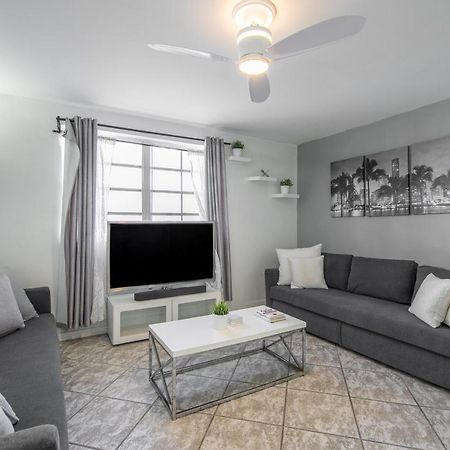 Collins Chic Apartment Miami Beach Exterior foto