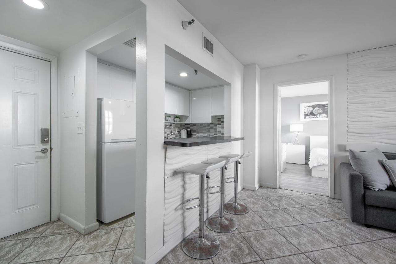 Collins Chic Apartment Miami Beach Exterior foto